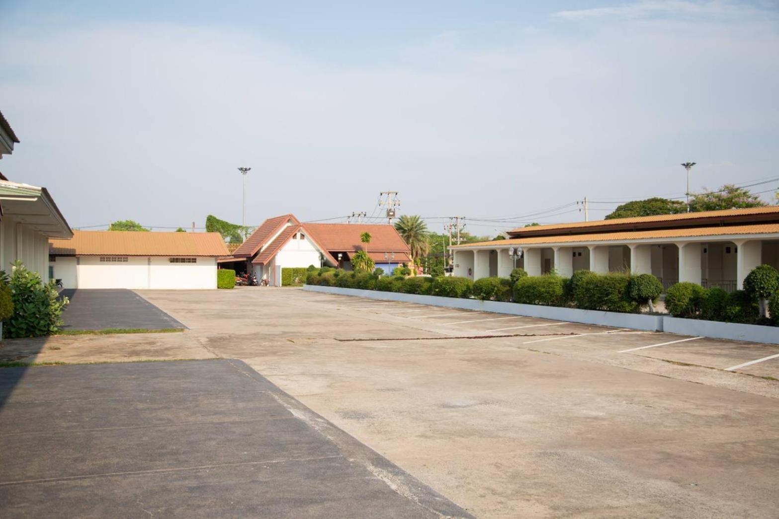 Sky View Hotel Buriram Exterior foto