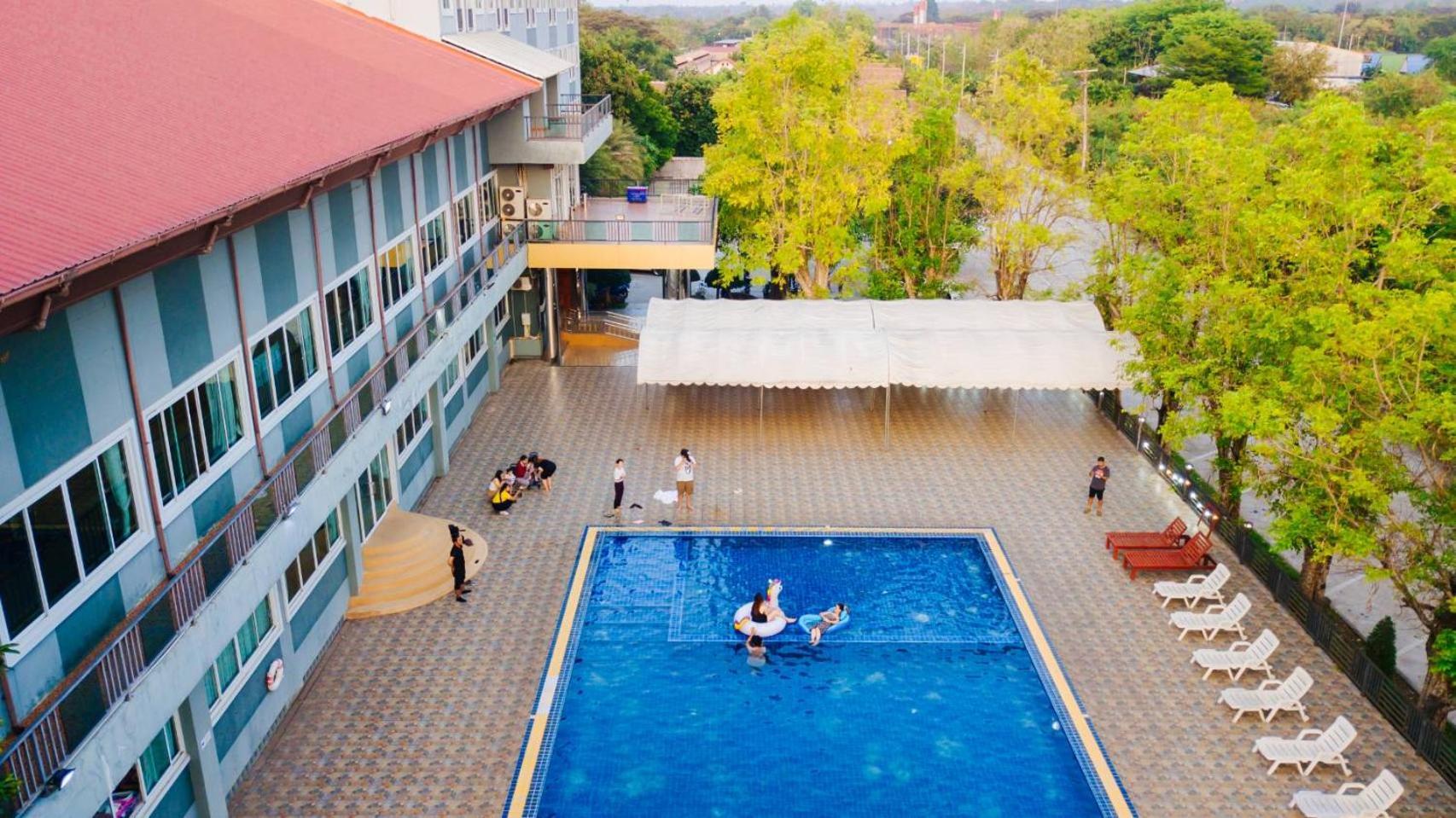 Sky View Hotel Buriram Exterior foto