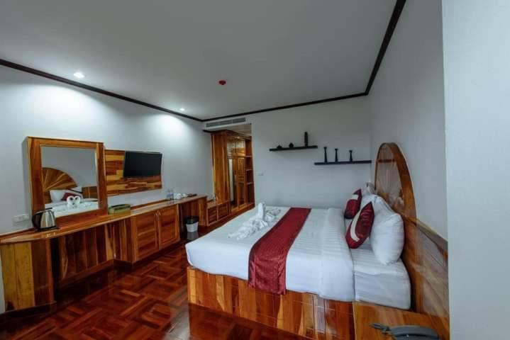 Sky View Hotel Buriram Exterior foto